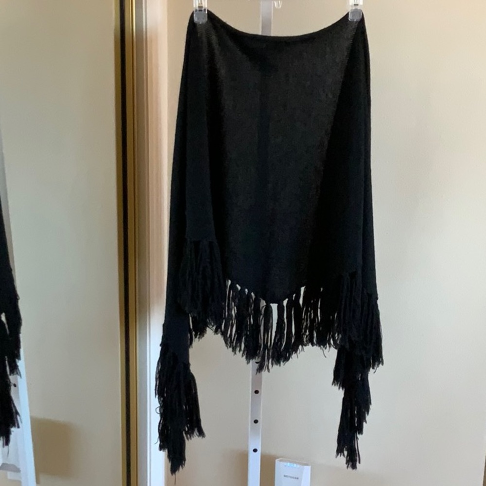 Fringe Wrap, Black